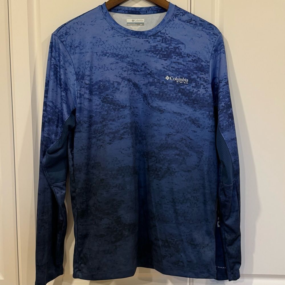 Columbia Men's Patterned Navy Long Sleeve Tee
